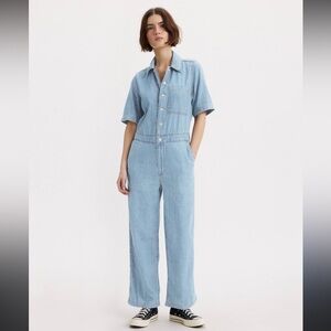 BNWT Levi’s Light Blue Denim Jumpsuit